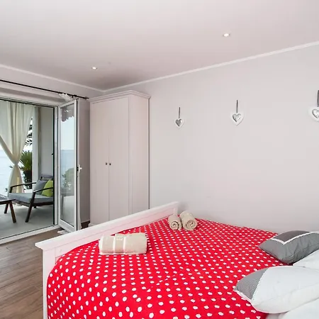 Apartmán Mirjana - With Terrace And Sea View Bogumila Mlini