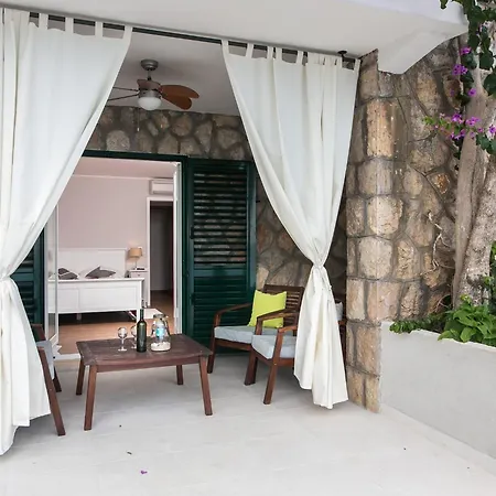 Mirjana - With Terrace And Sea View Bogumila * Mlini