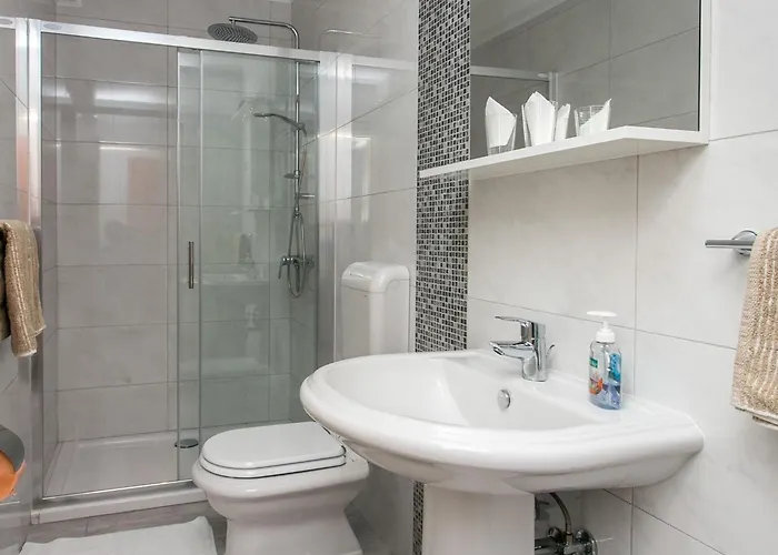 Mirjana - With Terrace And Sea View Bogumila Apartament Mlini