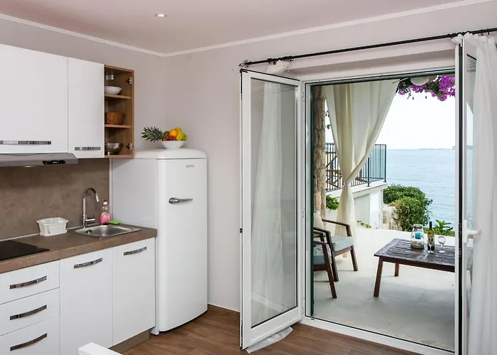 Mirjana - With Terrace And Sea View Bogumila *