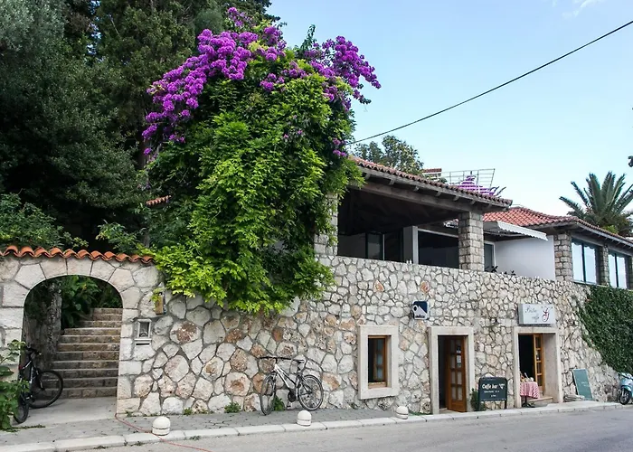 Mirjana - With Terrace And Sea View Bogumila * Mlini